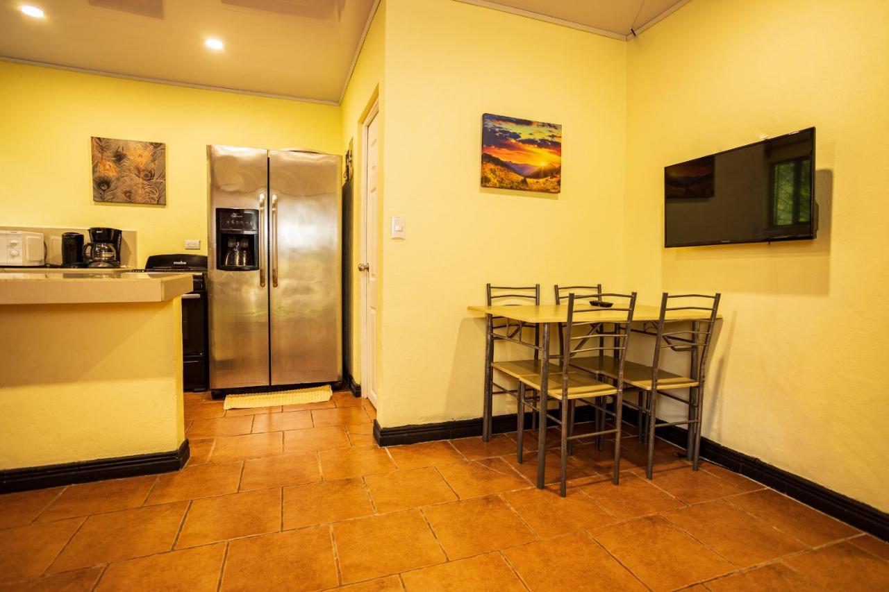 Casa Tucanes Manuel Antonio Eksteriør billede